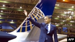 Tổng thống Hoa Kỳ Barack Obama thăm một công xưởng của hãng Boeing