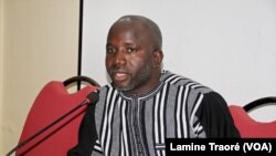 Urbain Yaméogo, Directeur exécutif du Centre d’information et de formation en matière des droits humains en Afrique (CIFDHA), Ouagadougou, le 12 août 2019. (VOA/Lamine Traoré)