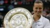Ngôi sao quần vợt Petra Kvitova bị trộm đâm dao