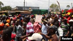 Des partisans de l’opposition manifestent à Lomé, Togo, 20 septembre 2017.