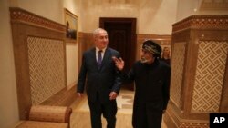 نخست‌وزیر اسرائیل چند ماه پیش به عمان سفر کرده و وعده داده بود با کشورهای عربی بیشتری رابطه برقرار خواهد کرد. 