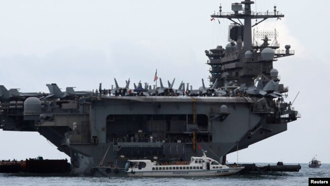 Hàng không mẫu hạm USS Theodore Roosevelt (CVN-71) tại Đà Nẵng, 5/3/2020.