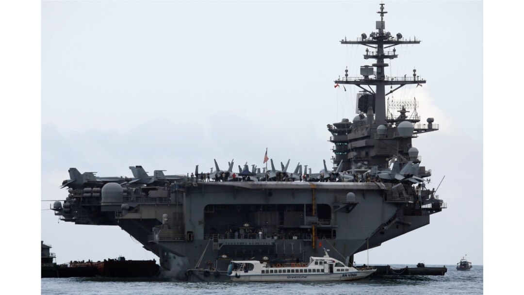 Tàu USS Theodore Roosevelt (CVN-71) ở cảng Tiên Sa, Đà Nẵng, 5/3/2020