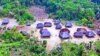 Kawasan "Kugapakori Nahua Nanti" di hutran tropis Amazon, Peru, di mana komunitas dengan sedikit kontak dengan dunia luar menyerukan UU yang lebih keras untuk mencegah berdirinya perusahaan minyak, penebangan dan pertambangan di hutan tersebut. (AIDESEP/Handout via REUTERS).