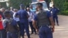 La police dans Lubumbashi, 24 octobre 2017. (VOA/Narval Mabila)