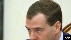 Russian President Dmitry Medvedev chairs a meeting aimed at fighting corruption, in the Kremlin, Moscow, Russia, Tuesday, April 6, 2010. (AP Photo/RIA-Novosti, Mikhail Klimentyev, Presidential Press Service)