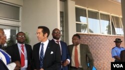 UMnu. Ian Khama usemhlanganweni weConfederation of Zimbabwe Industries.