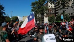 Aumentan las denuncias por violaciones de derechos humanos en Chile, mientras continúan las protestas en el país. 