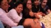 Mourners cried for Kem Ley, an independent analyst, at a Buddhist pagoda, in the outskirt of Phnom Penh, on Monday, July 11, 2016. (Hean Socheata/VOA Khmer)