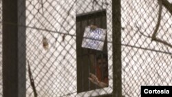 Desde la cárcel militar donde está detenido Leopoldo López pide a la justicia venezolana que atienda la resolución de la ONU. 