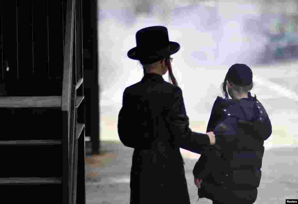 ებრაელებმა ნიუ-იორკში პასექის დღესასწაული აღნიშნეს. 2018 წლის ოფიციალური მონაცემების თანახმად, ამერიკელ ებრაელთა რაოდენობა აჭარბებს ისრაელში მცხოვრებ რაოდენობას.