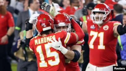 Kansas City Chiefs ganan el Super Bowl con el partido más latino de la  historia