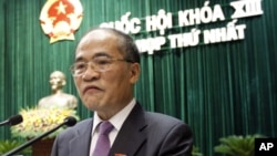 Vietnam's Deputy Prime Minister Nguyen Sinh Hung speaks at the opening ceremony of the first session of the newly elected national assembly in Hanoi July 21, 2011.