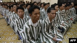 Việt Nam hôm 28/8 loan báo sẽ trả tự do cho hơn 18 ngàn tù nhân, bắt đầu từ thứ Hai tuần tới.