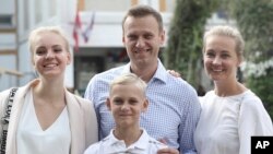 Алексей Навальный с семьёй
