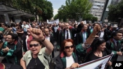 Hiljade turskih advokata na anti-vladinom protestu u Ankari, 12. juni, 2013.