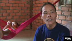 Uch Navy says her son, Chhel Vanhong, has sustained her will to live. The Cambodian woman contracted HIV from her late husband, who committed suicide in 2013.
