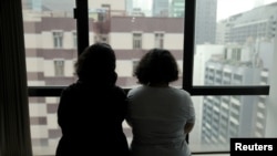 被媒体称呼为“里姆和拉旺”的沙特两姐妹在香港。（资料照片）