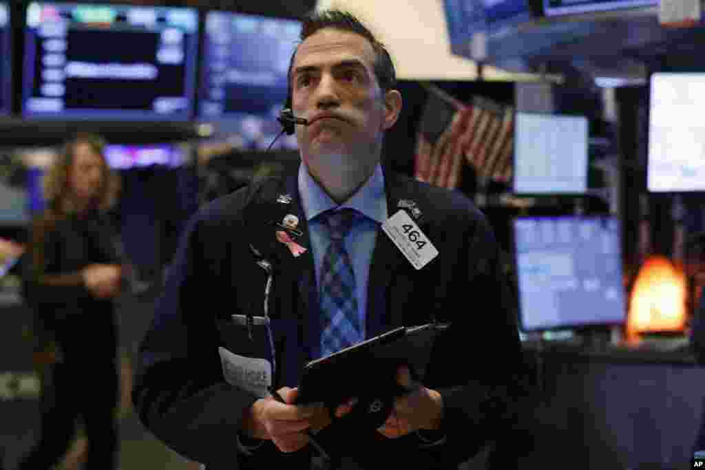 بازار مالی آمریکا موسوم به وال استریت که هفته پیش سقوط شدیدی داشت، دو روز خوب را گذراند اما دوباره شاهد افت قیمت&zwnj;ها بود.&nbsp;