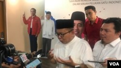 Wakil Ketua TKN Arsul Sani mengatakan pihaknya membentuk tim hukum berisi 40 orang yang diketuai Yusril Ihza Mahendra. (VOA/Rio Tuasikal)