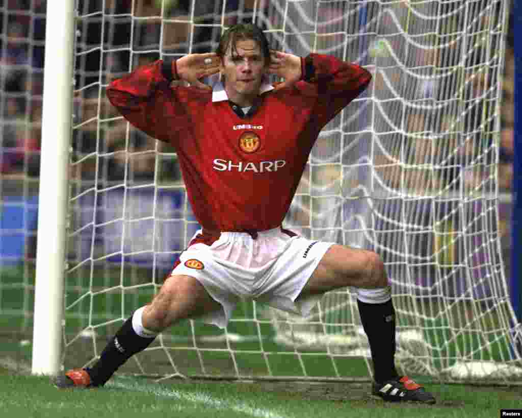 Manchester United&#39;s David Beckham after he scored the opening goal against Chelsea during their match at Stamford Bridge, January 4, 1998. 
