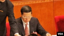 前中共政治局常委、副总理张高丽在北京全国人大会议开幕会上。（2016年3月5日 美国之音叶兵拍摄）