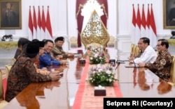 Presiden Joko Widodo menerima Pimpinan MPR RI di Istana Merdeka, Jakarta, 16 Oktober 2019. (Foto: Setpres RI)