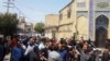 اعتراض مردم در شهر مشهد در روز پنجشنبه ۱۱ مرداد. 