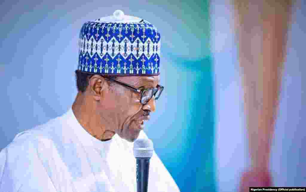 Shugaba Buhari yayin da yake jawabi a&nbsp; taron Shugabannin Jam&rsquo;iyyar APC a Abuja