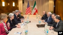 El secretario de Estado John Kerry durante el tercer día de conversaciones sobre el programa nuclear iraní, en Suiza.