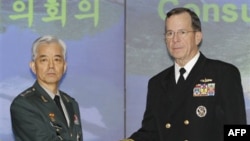 Голова Об’єднаного комітету начальників штабів Збройних сил США і його південнокорейський колега