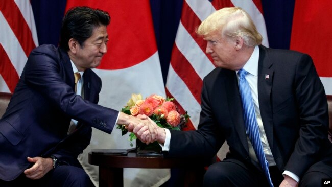 2018年9月26日特朗普在纽约联合国大会期间会见日本首相安倍晋三。