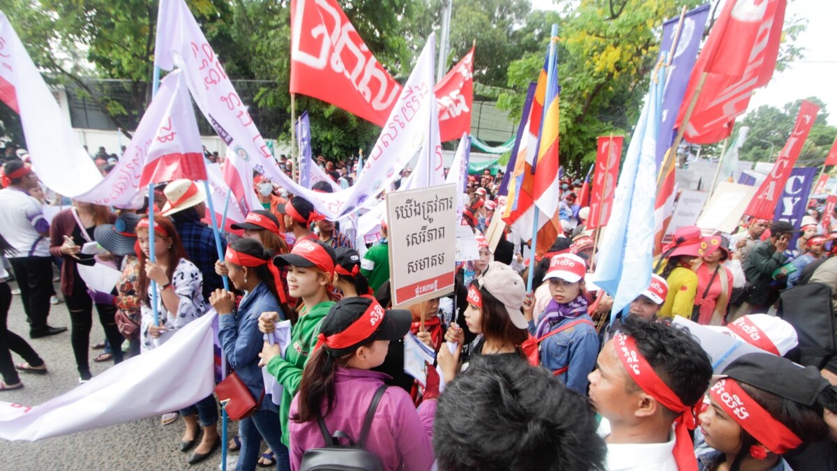 Cambodian Workers Out in Force on Labor Day