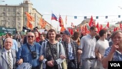  去年5月6日普京就職前夕莫斯科的大規模反政府示威。（美國之音白樺拍攝）
