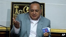 8일 베네수엘라 의회에서 발언하는 디오스다도 카베요 국회의장.
