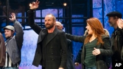 Sting se despide en el último acto de la obra de Broadway "The Last Ship".