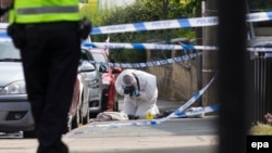 Photographie prise sur la scène du crime où la député pro-UE Jo Cox a été blessée fatalement à Birstall le 16 juin 2016.