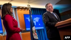 លោក Mike Pompeo រដ្ឋមន្រ្តី​ការបរទេស​អាមេរិក ថ្លែង​ទៅកាន់​អ្នក​សារព័ត៌មាន​ក្នុង​រដ្ឋធានីវ៉ាស៊ីនតោនកាលពីថ្ងៃ០៥ ខែមីនា​ ឆ្នាំ២០២០។