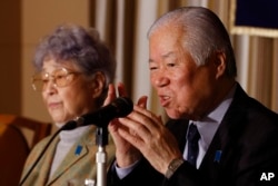 일본인 납북자 요코다 메구미 씨의 아버지 시게루 씨와 어머니 사키에 씨가 지난 2014년 3월 도쿄의 외신기자협회에서 기자회견을 열었다.