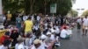 ရန်ကုန်မြို့ အင်ဒိုနီးရှားသံရုံးရှေ့ စစ်အာဏာသိမ်းဆန့်ကျင် ဆန္ဒပြမြင်ကွင်း။ (ဖေဖော်ဝါရီ ၂၃၊ ၂၀၂၁)