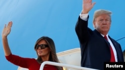 도널드 트럼프 미국 대통령과 부인 멜라니아 여사가 10일 유럽 순방을 위해 메릴랜드 앤드류스 공군기지에서 에서 전용기 '에어포스원'에 오르고 있다.