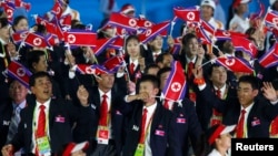 지난 2012년 11월 중국 광저우에서 열린 제16회 아시안게임 개막식에서 북한 선수단이 입장하고 있다. (자료사진)