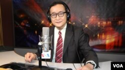 President of the opposition Cambodia National Rescue Party Sam Rainsy is in VOA studio in Washington as a guest for special Hello VOA on Wednesday February 4, 2016. (Soeung Sophat/VOA Khmer)