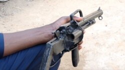 Community patrols often carry crudely made weapons in their attempts to ward off attackers. (H. Shehu/VOA Hausa)