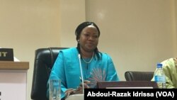 Fatou Bensouda, procureure générale de la CPI, à Niamey, le 25 avril 2017. (VOA/Abdoul-Razak Idrissa)