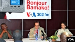 VOA Director David Ensor announces the official launch of new 102 FM transmitter in Bamako, Mali.