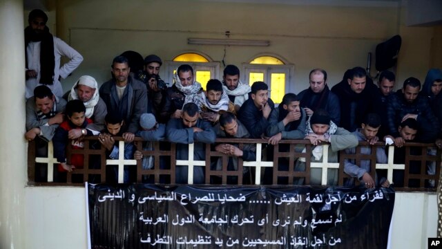 Funeral de cristianos coptos egipcios ejecutados por el grupo Estado islámico en febrero.