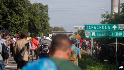 Aumenta a cinco mil el n mero de migrantes en caravana