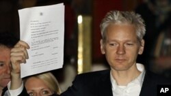 Την αυτοβιογραφία του ετοιμάζει ο Τζούλιαν Ασσάνζ