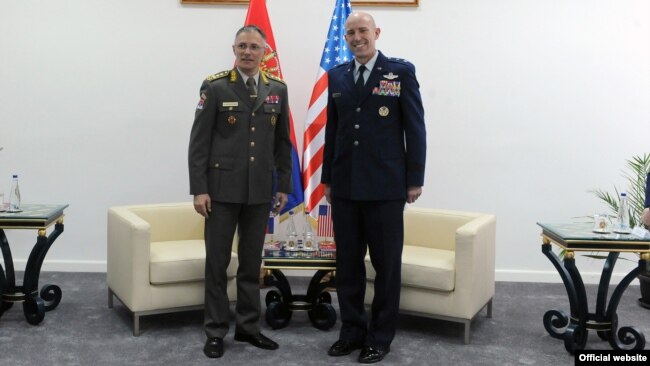 Komandant američke Komande za specijalne operacije u Evropi (SOCEUR), general-major Dejvid Tabor tokom sastanka sa načelnikom Generalštaba Vojske Srbije generalom Milanom Mojsilovićem, u Beogradu, 2. marta 2021. (Foto: Ministarstvo odbrane Republike Srbije)